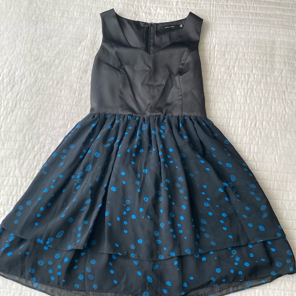 Perfect cocktail or Prom dress! Beautiful Satin black